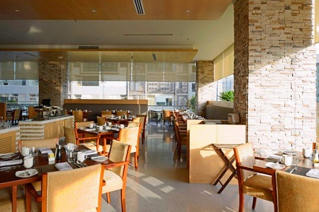 Eastin Hotel 